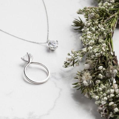 Naszyjnik z białego złota z diamentem - 0,10 ct - Valentine