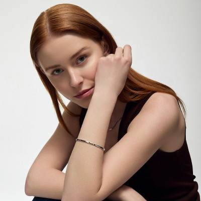 Bransoletka srebrna sztywna z cyrkoniami - Scarlet
