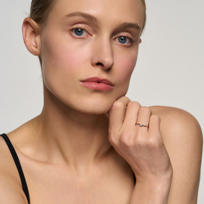 Pierścionek złoty z diamentami