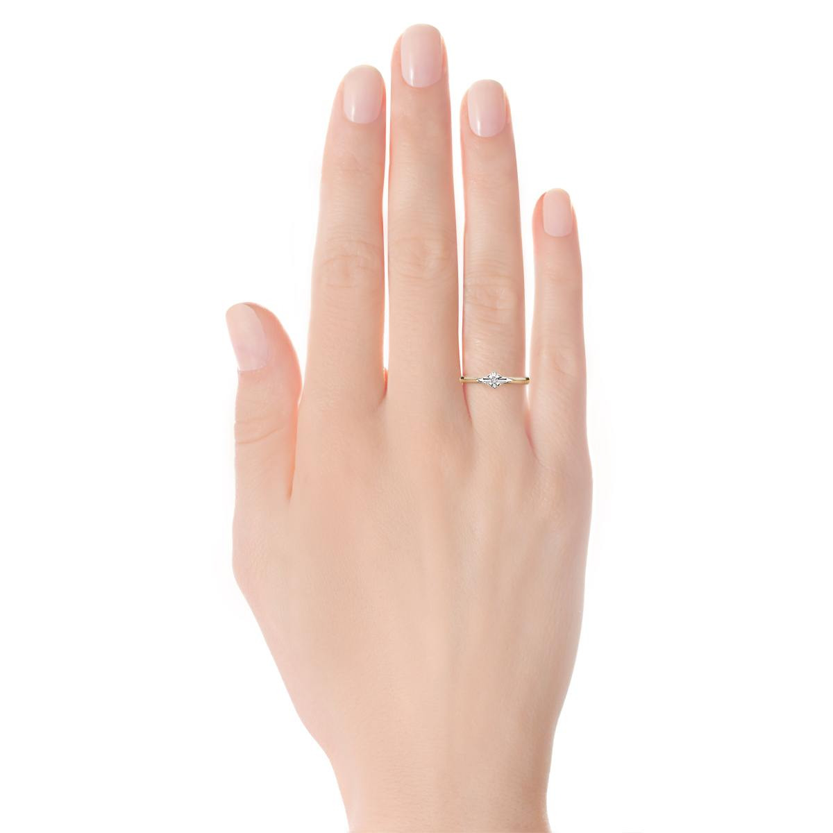 Pierścionek z dwukolorowego złota z diamentem - 0,08 ct