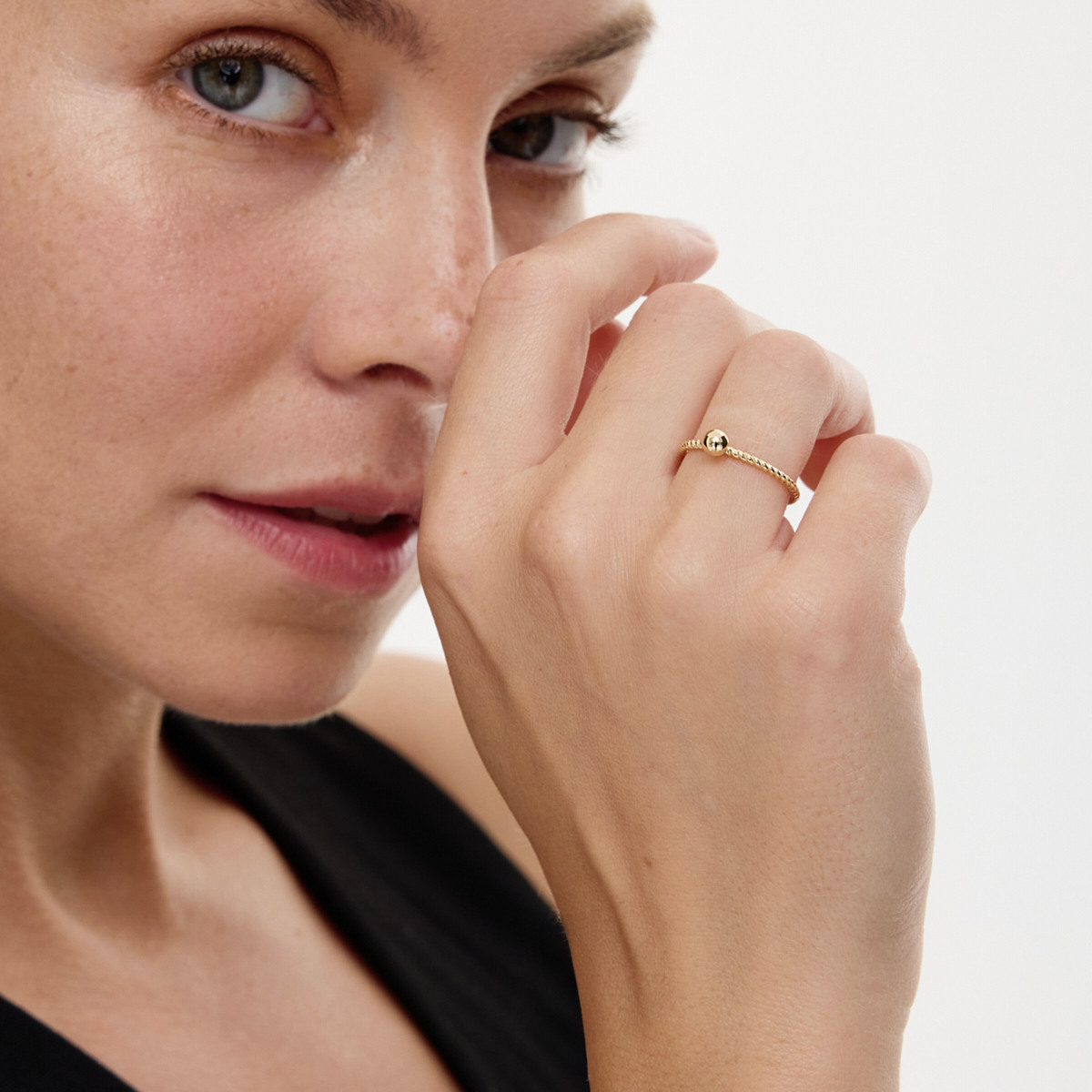 AYA　1002 Pierścionek złoty skręcany - kulka (EA20967 - 48688)