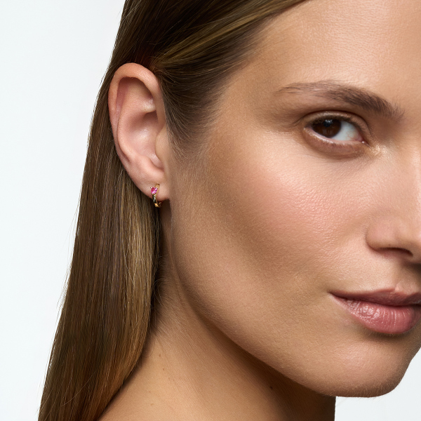 Kolczyki srebrne pozłacane z syntetycznym korundem - serca - Mini