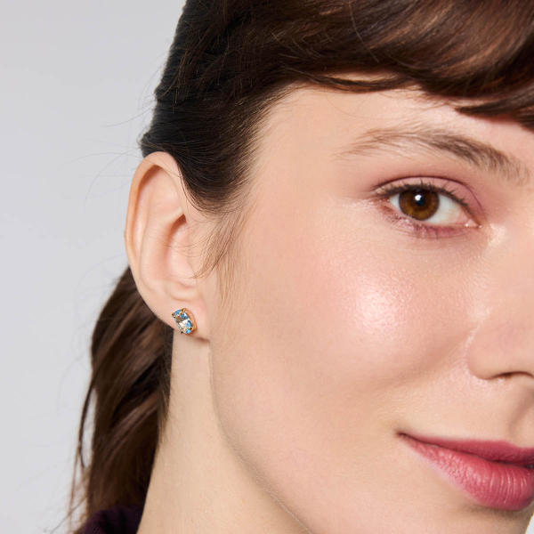 Kolczyki srebrne pozłacane z błękitnym kamieniem nano - Megastone