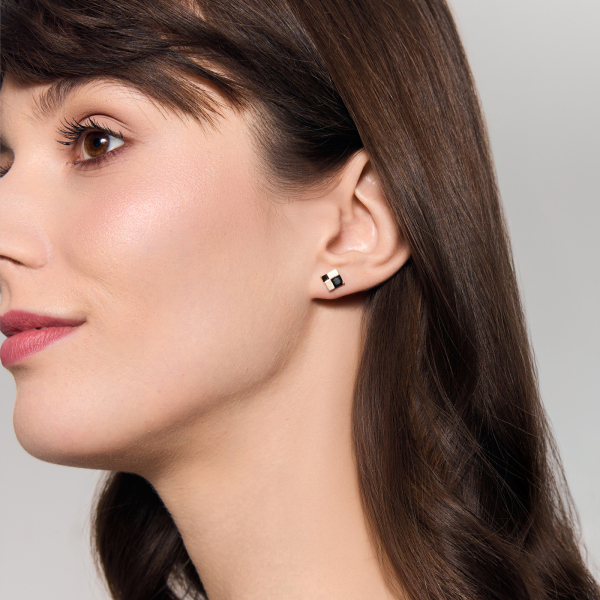 Kolczyki złote z czarnymi cyrkoniami - kwadrat