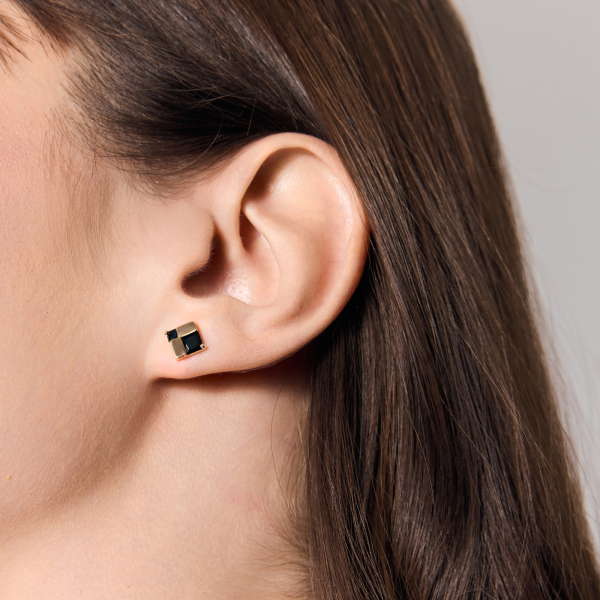 Kolczyki złote z czarnymi cyrkoniami - kwadrat
