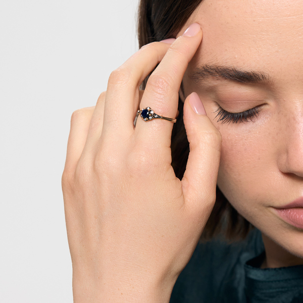 Pierścionek złoty szafirem i diamentami - Kolekcja Wiktoriańska