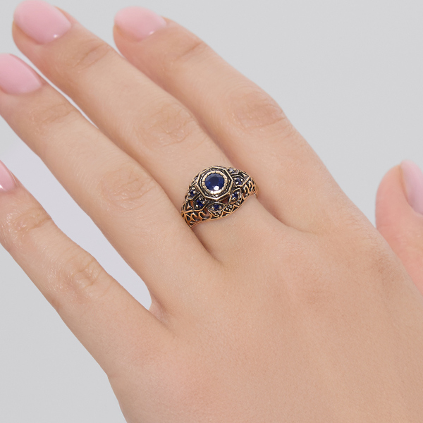 Pierścionek złoty z szafirami - Kolekcja Wiktoriańska