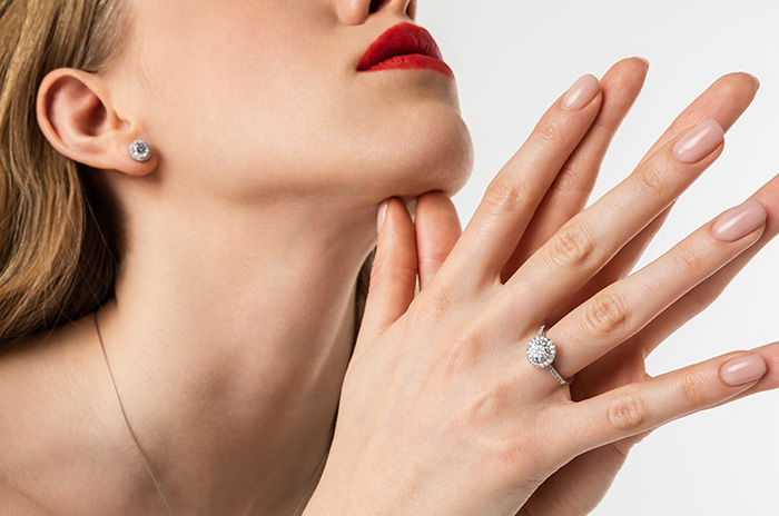 Zawieszka złota z diamentami - Metropolitan (9402M05 - 46517)